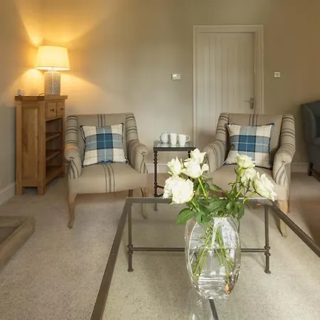 Farlam Hall & Restaurant Отель