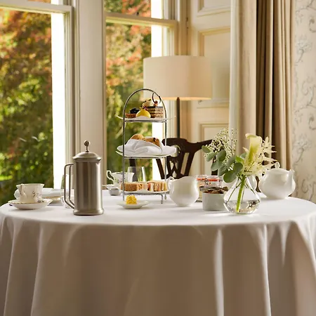 Farlam Hall & Restaurant 4*