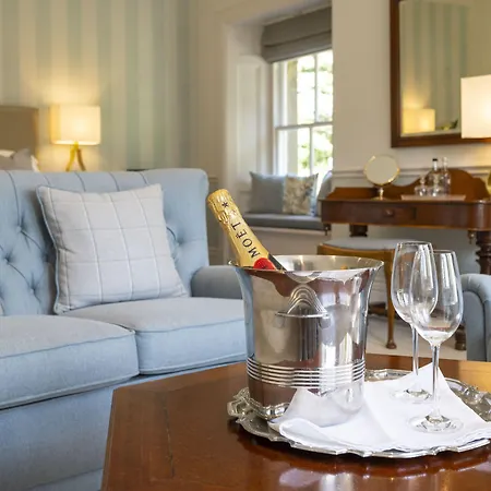Farlam Hall & Restaurant 4*