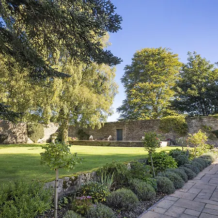 Hotel Farlam Hall & Restaurant 4*