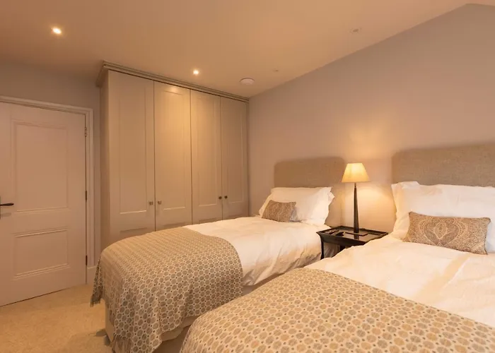 Farlam Hall & Restaurant Hotel 4*