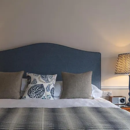 Farlam Hall & Restaurant 4*