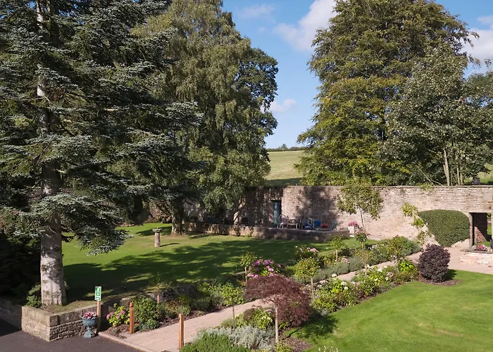 Farlam Hall & Restaurant Hotel 4*